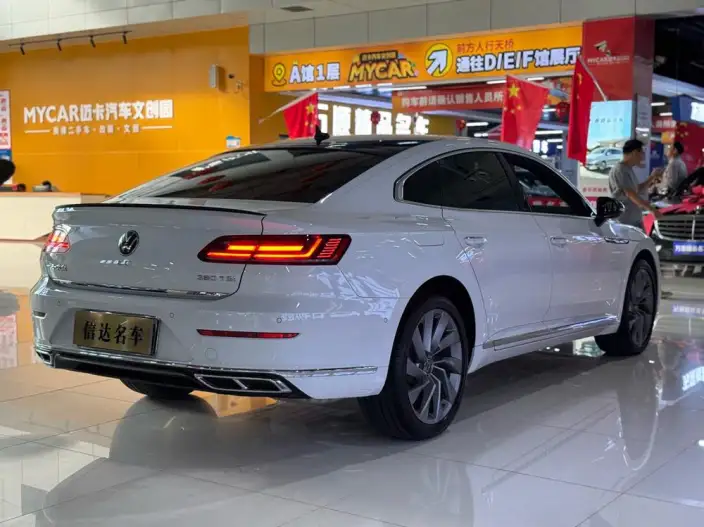 Volkswagen CC 2023 Model 380TSI Eye-catching version – фото 6