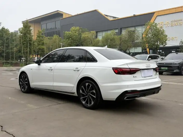 Audi A4 L 2023 Model 40 TFSI Luxury Dynamic Model – фото 5