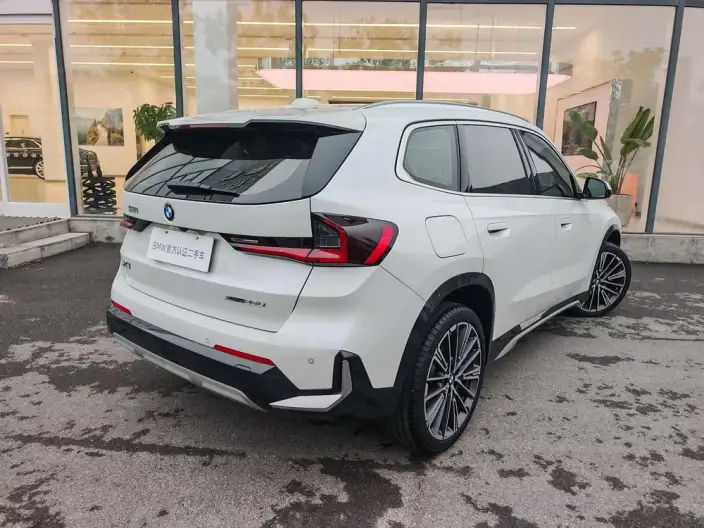 BMW X1 2023 Model xDrive25Li X Design Set – фото 5
