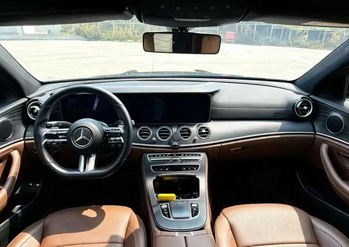 Mercedes-Benz E-Class PHEV 2021 Model E 350 e L sedan – фото 7