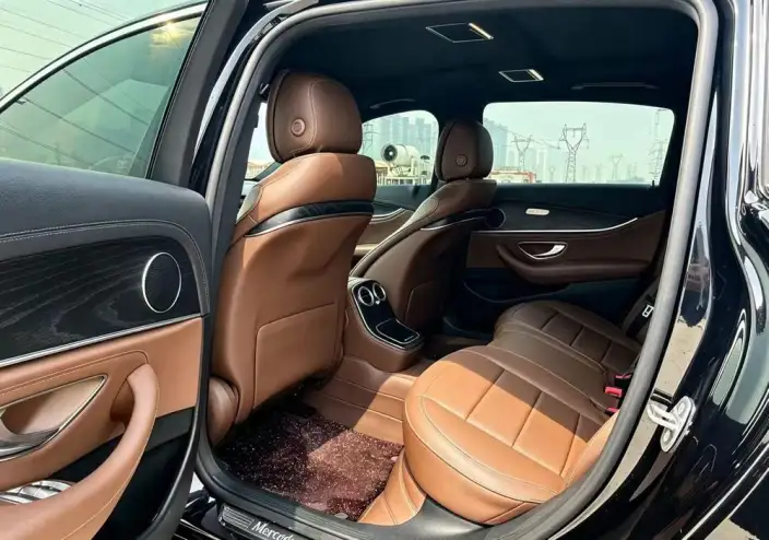 Mercedes-Benz E-Class PHEV 2021 Model E 350 e L sedan – фото 9