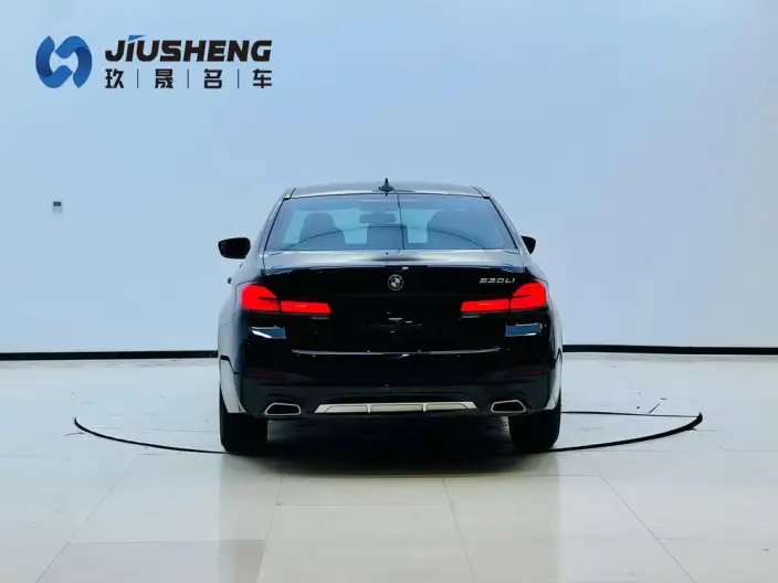 BMW 5 Series 2022 Model Facelift II 525Li M Sports Set – фото 5