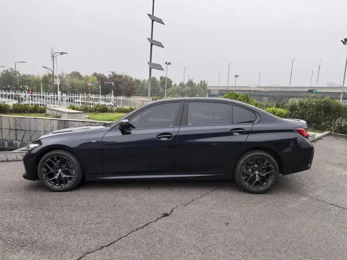 BMW 3 Series 2025 Model 330Li M Sports Night Set