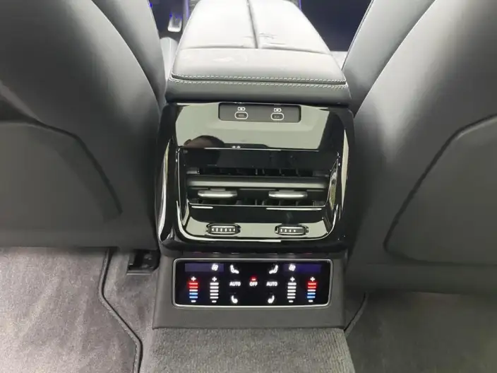 Audi A6L 2026 Model 2.0T quattro Exclusive Model – фото 7