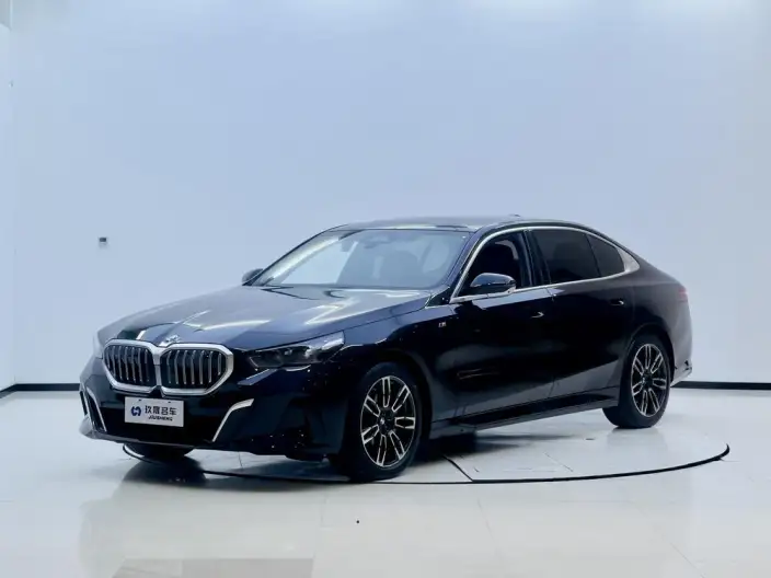 BMW 5 Series 2024 Model 530Li Leading Model M Sports Set