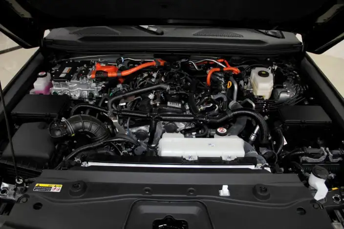 Toyota Prado 2026 Model 2.4T Hybrid Flagship VX Edition 5 seat – фото 6