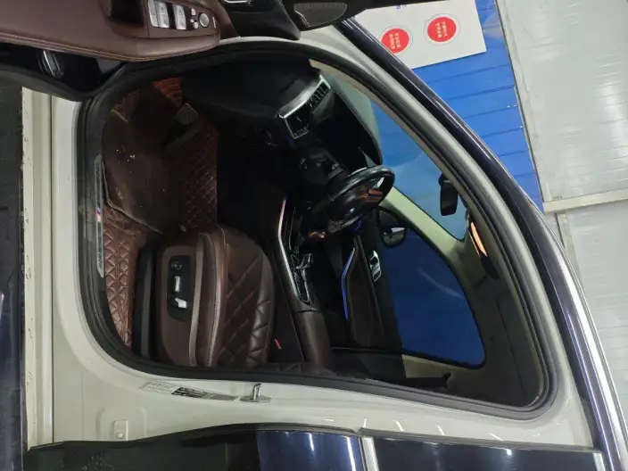 BMW X5 2022 Model xDrive 30Li Exclusive Model M Sports Set – фото 9