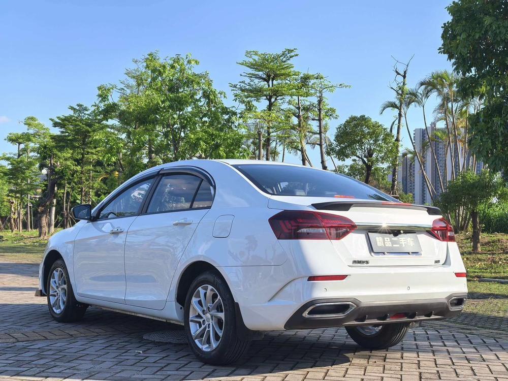 Geely Emgrand 2021 UP 1.5L CVT Luxury – фото 4