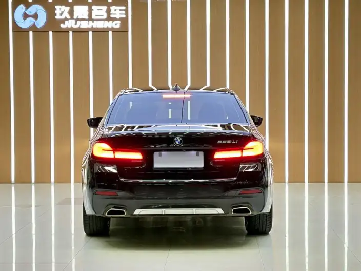 BMW 5 Series 2022 Model Facelift II 525Li M Sports Set – фото 5
