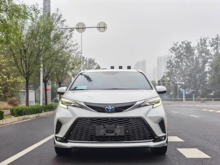 Toyota Sienna 2021 Model 2.5L Hybrid Supreme Edition