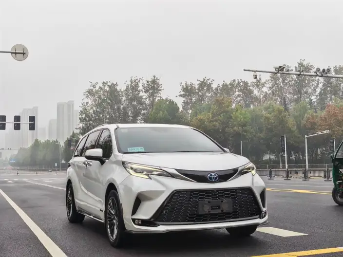 Toyota Sienna 2021 Model 2.5L Hybrid Supreme Edition