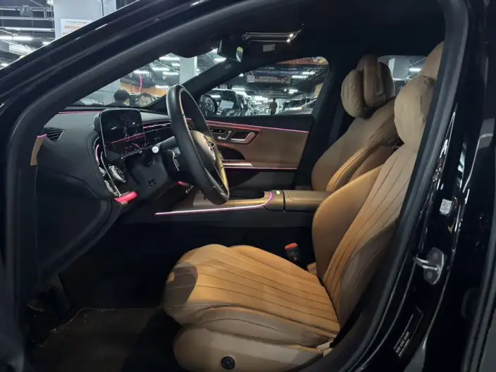 Mercedes-Benz E-Class 2024 Model E 300 L Luxury Model sedan – фото 8