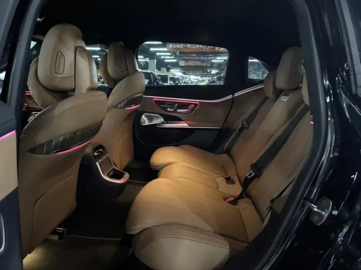 Mercedes-Benz E-Class 2024 Model E 300 L Luxury Model sedan – фото 9