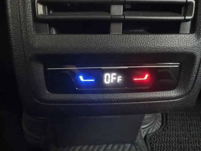 Volkswagen Golf 2021 Model 280TSI DSG R-Line – фото 8