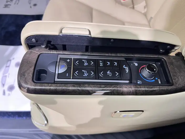 Vellfire 2022 Model Toyota Crown Hybrid Jin Shine Special Edition 2.5L HV Premium Edition – фото 8