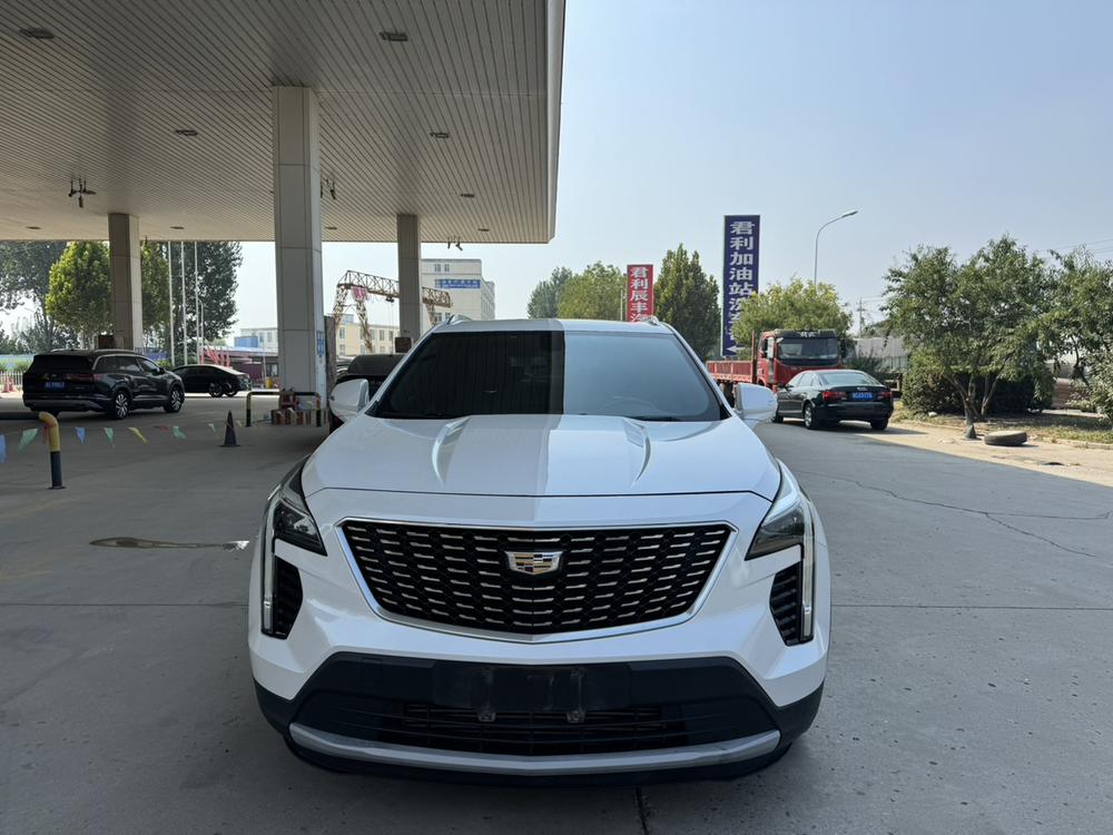 Cadillac XT4 2018 28T FWD Luxury – фото 2