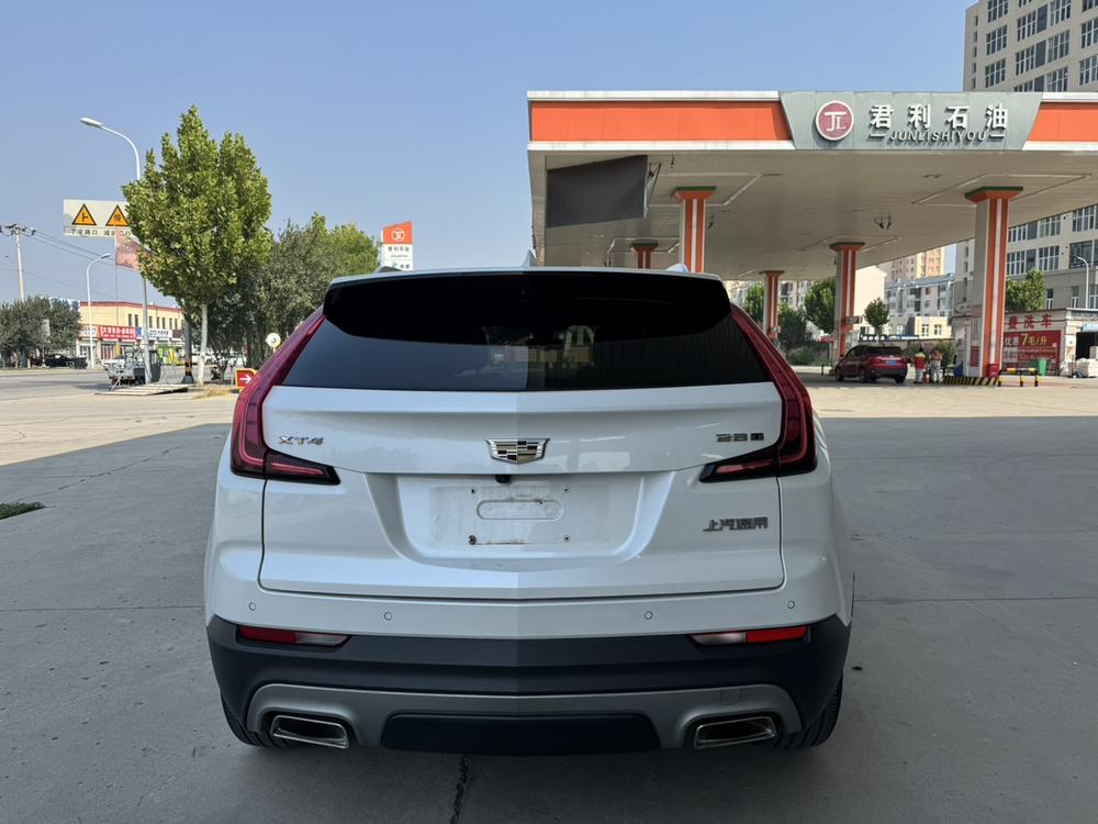 Cadillac XT4 2018 28T FWD Luxury – фото 4