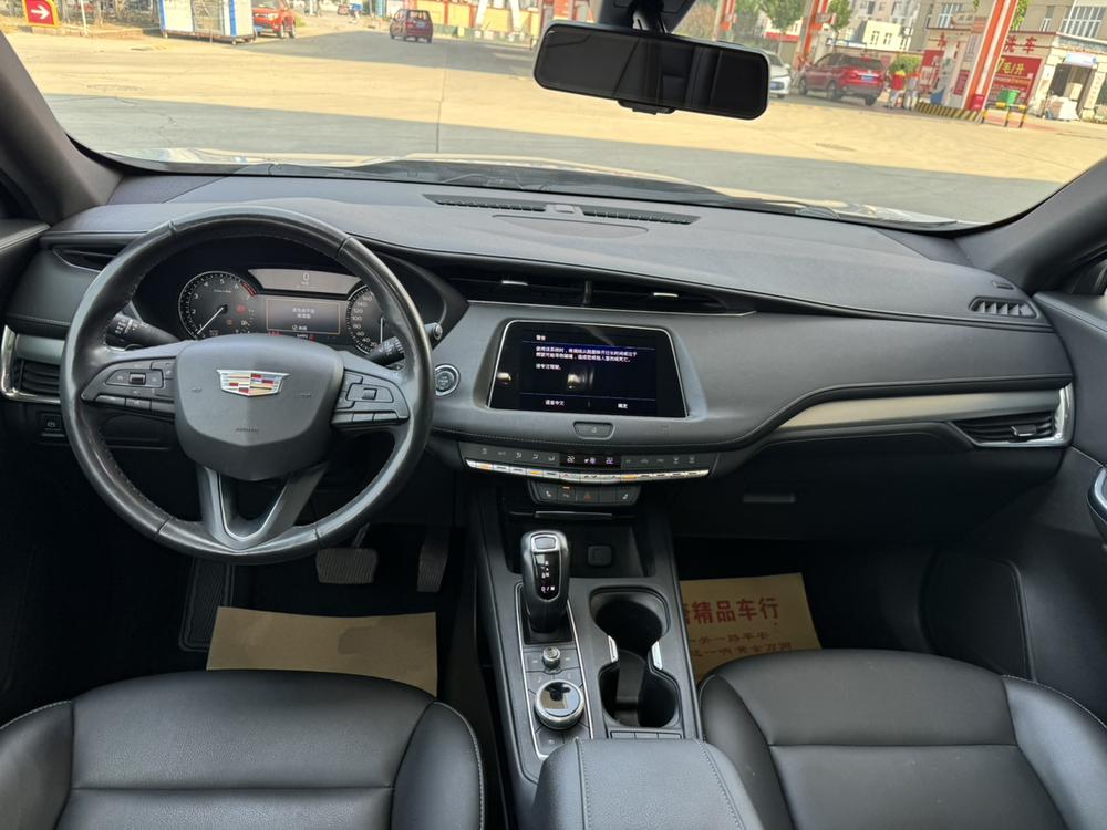 Cadillac XT4 2018 28T FWD Luxury – фото 6