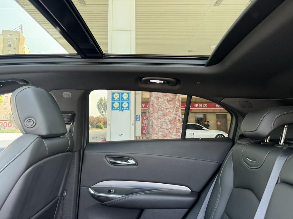 Cadillac XT4 2018 28T FWD Luxury – фото 11