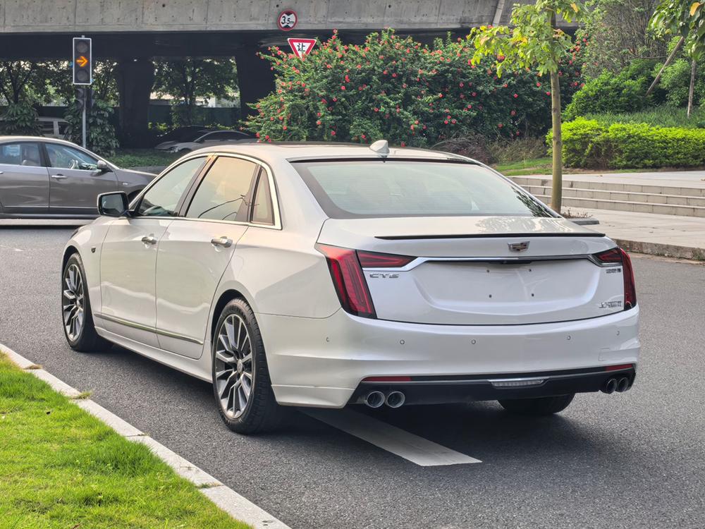 Cadillac CT6 2022 28T Platinum – фото 4
