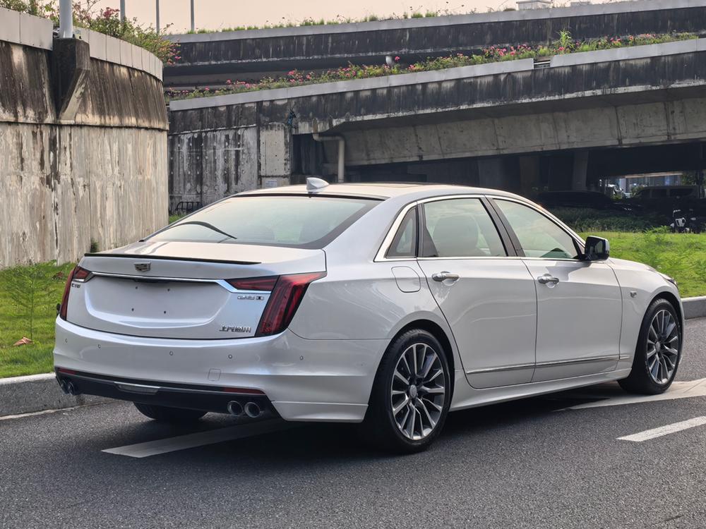 Cadillac CT6 2022 28T Platinum – фото 6