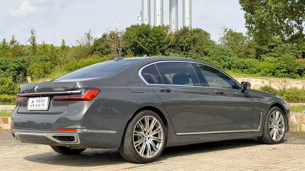 BMW 7 Series Модель 2019 года комплектация 740Li xDrive Executive тип Luxury Set – фото 4