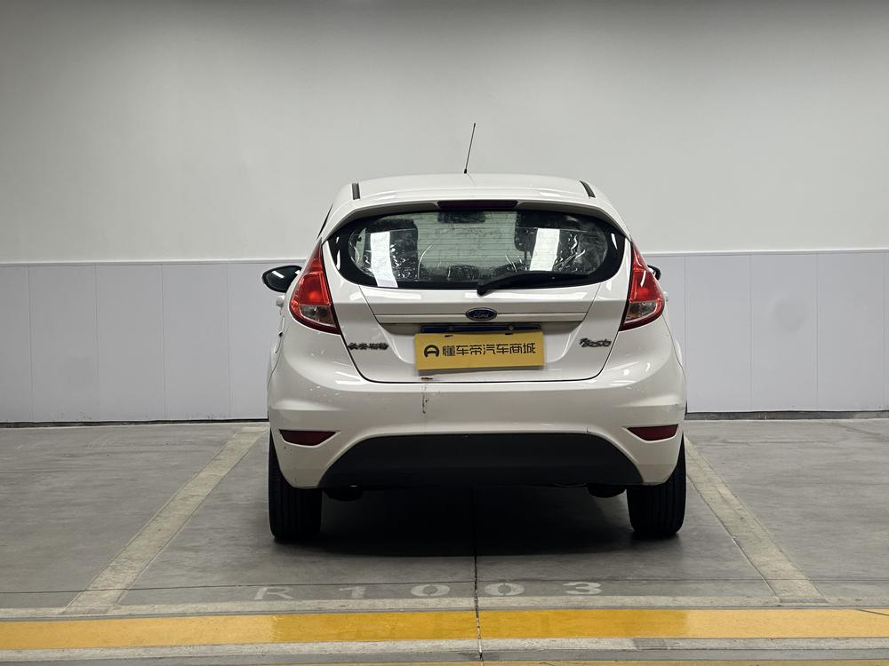 Ford Fiesta 2013 модификация лян кузов 1.5L Manual Fashion – фото 6