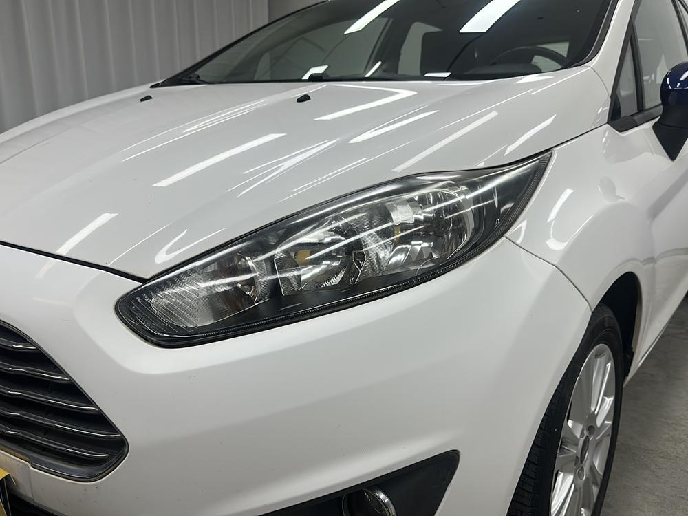 Ford Fiesta 2013 модификация лян кузов 1.5L Manual Fashion – фото 12