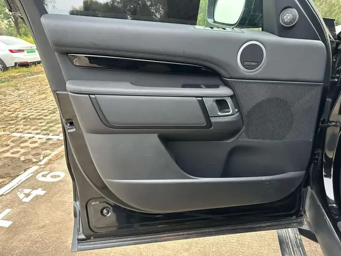 Land Rover Discovery 2024 Model 360PS S – фото 9