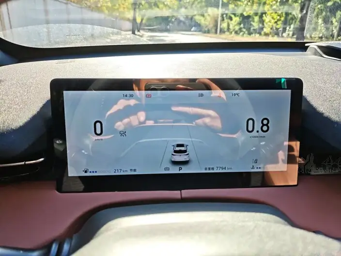 Changan UNI-Z 2025 Model 1.5T DCT Noble Model – фото 6