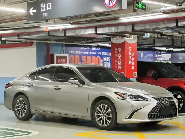 Lexus ES 2022 Model 200 Superior Edition