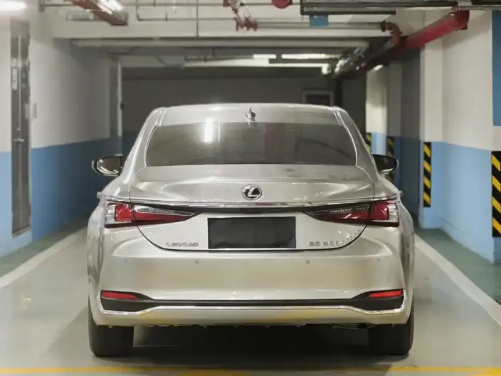 Lexus ES 2022 Model 200 Superior Edition – фото 6