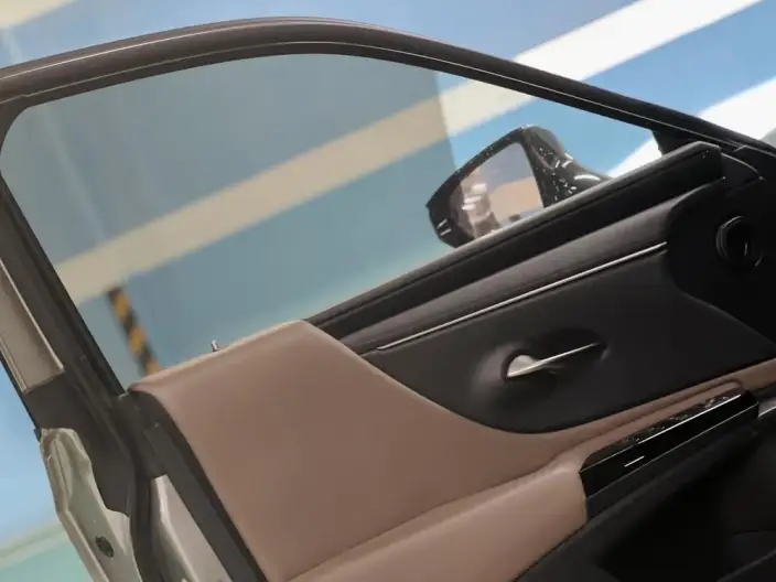 Lexus ES 2022 Model 200 Superior Edition – фото 8