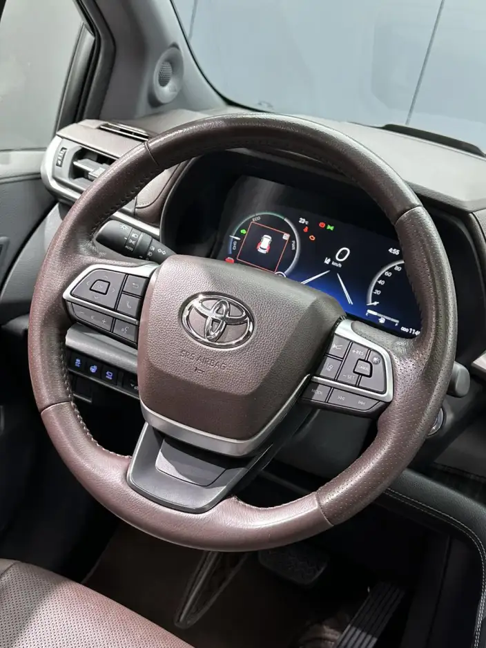 Toyota Sienna 2021 Model 2.5L Hybrid Platinum edition – фото 8