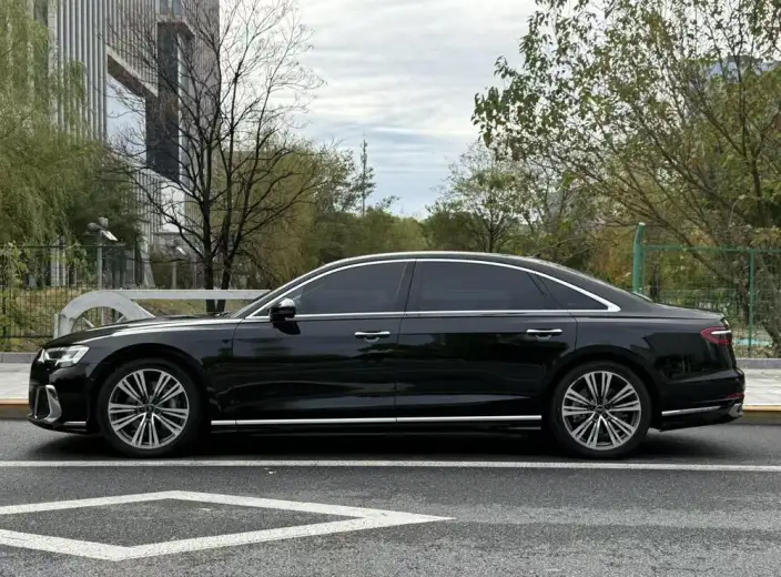 Audi A8 2023 Model A8L 55 TFSI quattro Flagship Model