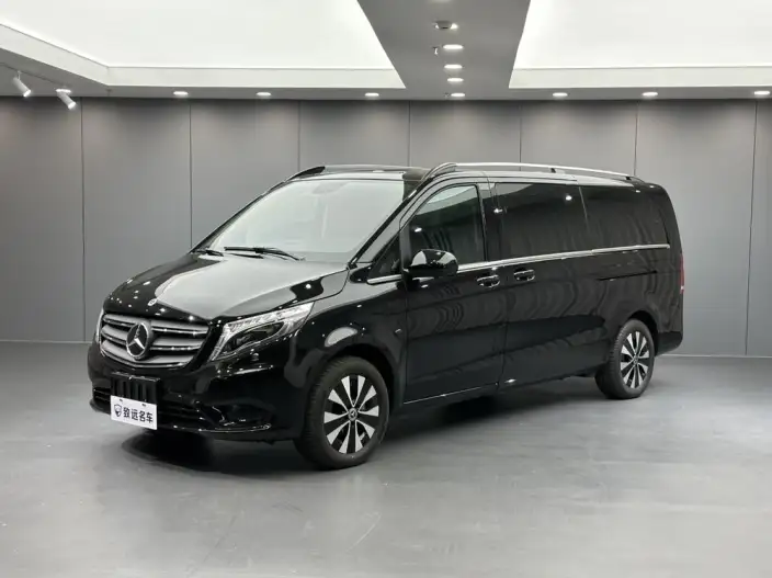 Viano 2023 Model 2.0T Business Edition 7 seat – фото 1