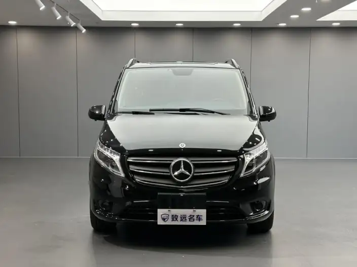 Viano 2023 Model 2.0T Business Edition 7 seat – фото 2