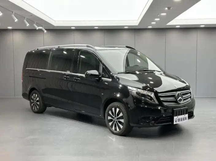 Viano 2023 Model 2.0T Business Edition 7 seat – фото 3