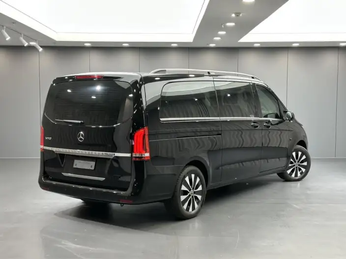 Viano 2023 Model 2.0T Business Edition 7 seat – фото 7