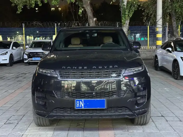 Range Rover Sport 2023 Model 3.0 L6 DYNAMIC SE – фото 2