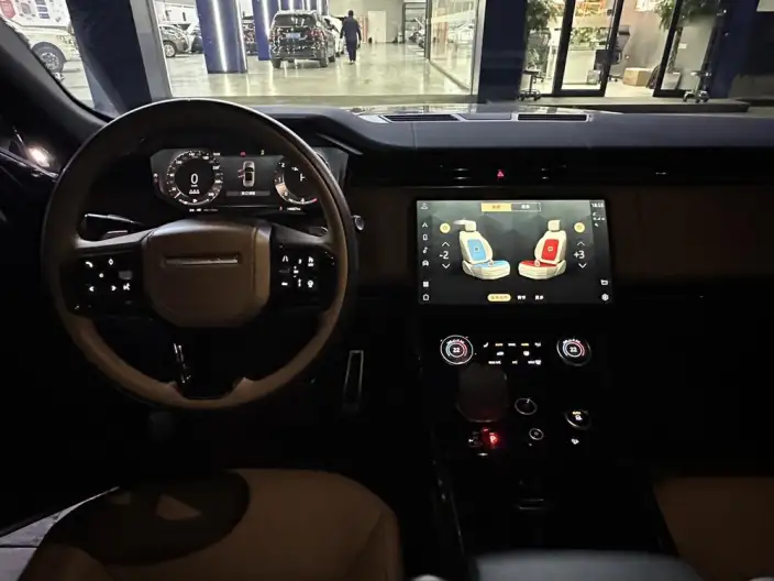 Range Rover Sport 2023 Model 3.0 L6 DYNAMIC SE – фото 9