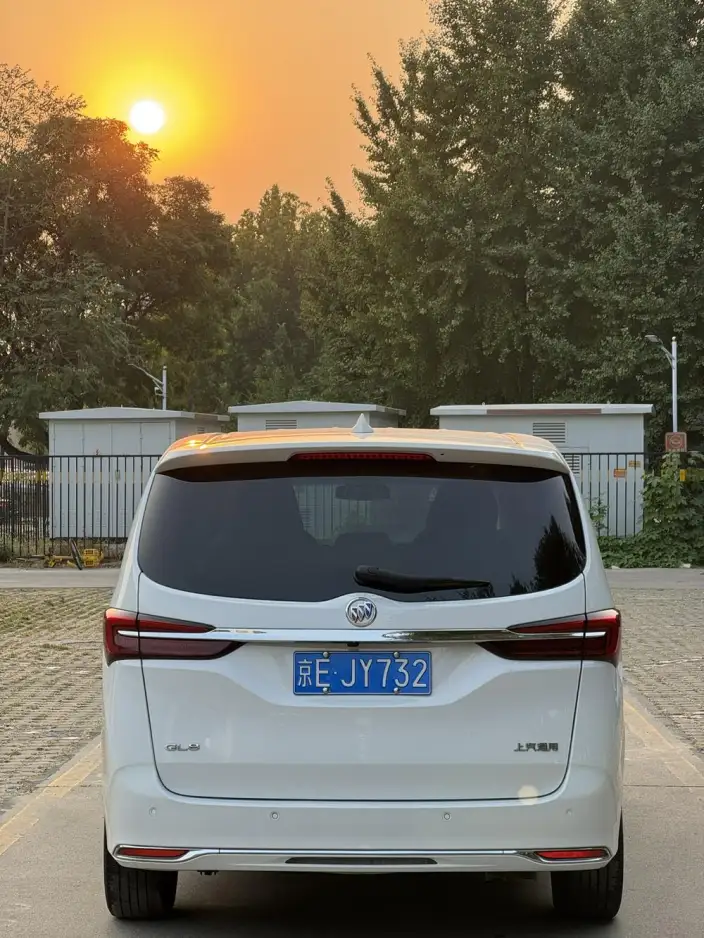 Buick GL8 2023 Model ES Luzun 2.0T Exclusive Model – фото 6