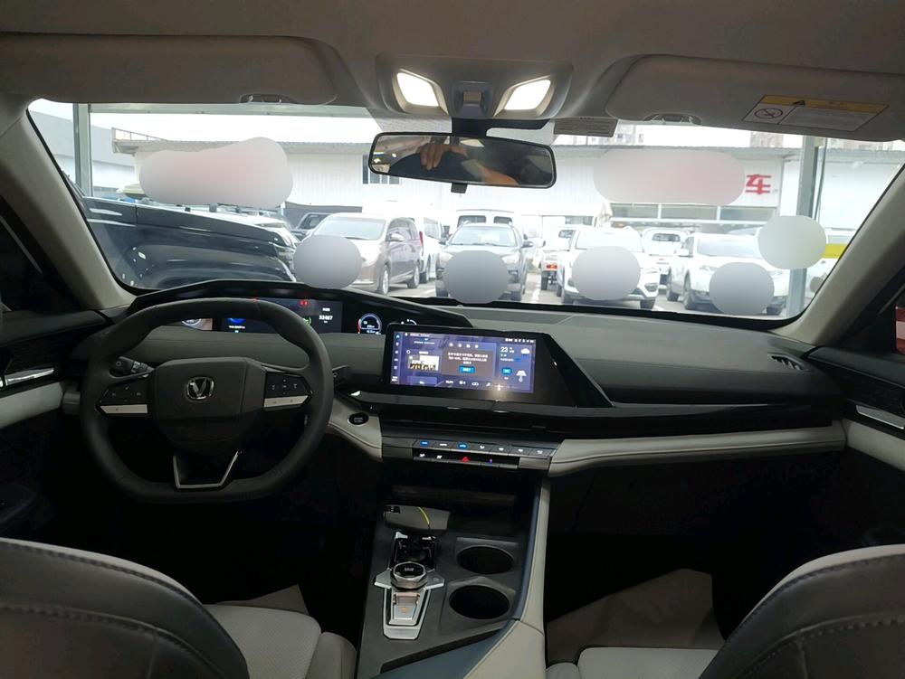 Changan UNI-V iDD Раздел 2023 Smart power iDD 113km Zhiqu – фото 14
