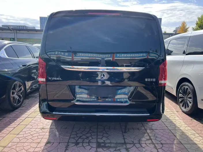 Mercedes-Benz V-Class 2022 Model V 260 L Long wheelbase Premium Edition – фото 5