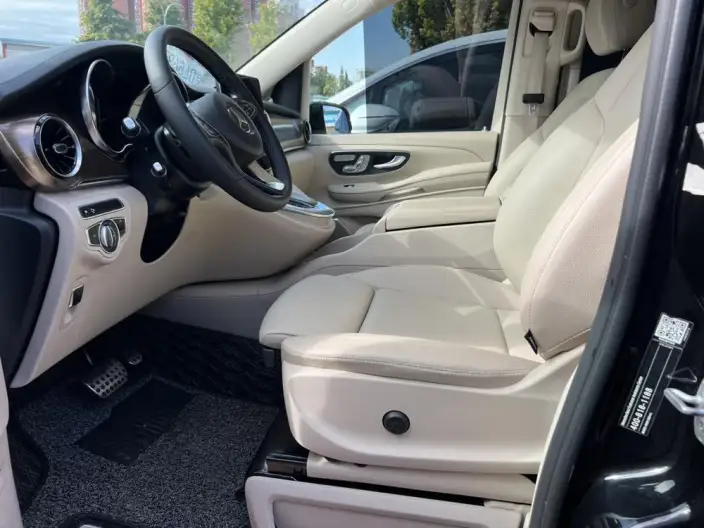 Mercedes-Benz V-Class 2022 Model V 260 L Long wheelbase Premium Edition – фото 9