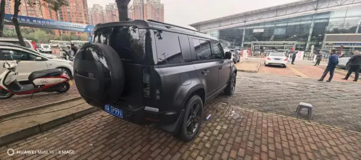 Land Rover Defender 2026 Model 110 3.0T P400 X-Dynamic SE – фото 3