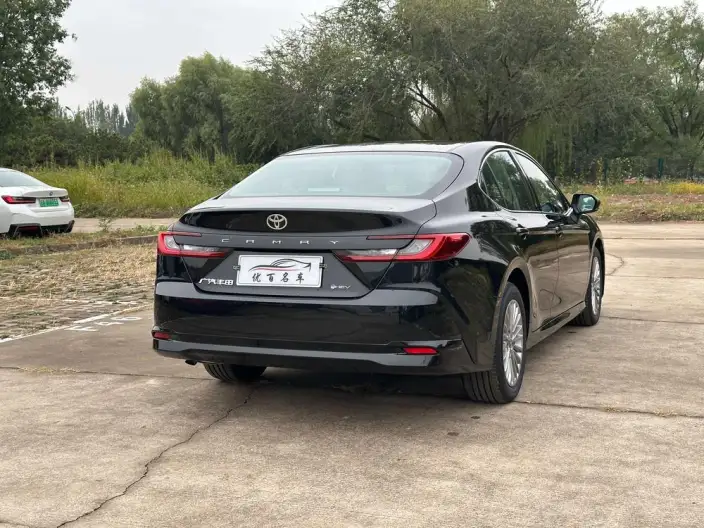 Toyota Camry 2027 Model Hybrid 2.0HE Elite Edition – фото 7