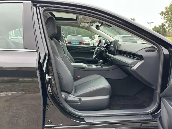 Toyota Camry 2027 Model Hybrid 2.0HE Elite Edition – фото 9