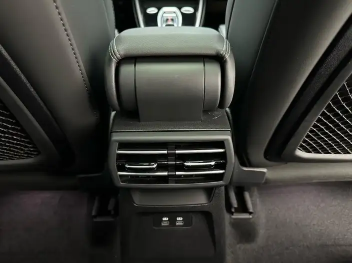 Audi A3 2025 Model Sportback 35 TFSI Continental Flying Spur Exclusive Model – фото 2