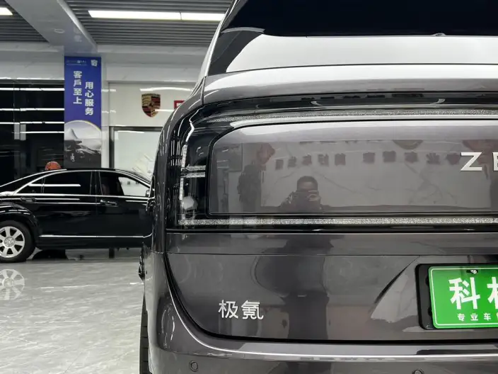ZEEKR 9X 2025 Model Ultra Edition 55kWh VI seat – фото 9